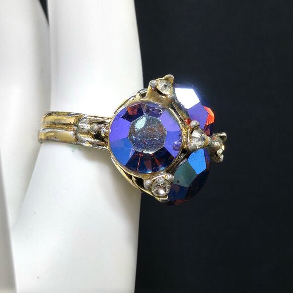 Vintage Aurora Borealis Rhinestone Ring, Adjustable US Size 7, 1960s - Picture 2 of 10